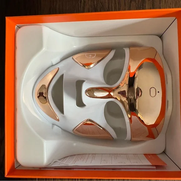 Dennis Gross SpectraLite LED Mask - Picture 7 of 7